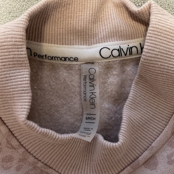 Calvin Klein sweater - Picture 2 of 3